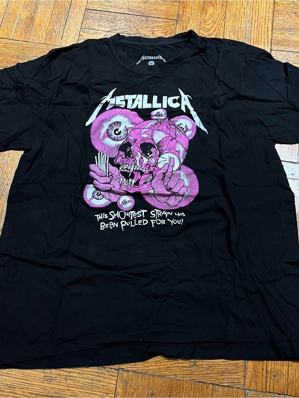 (🧵3 for $30🧵) Women's Black Graphic Band Tee with Pink Skull Design